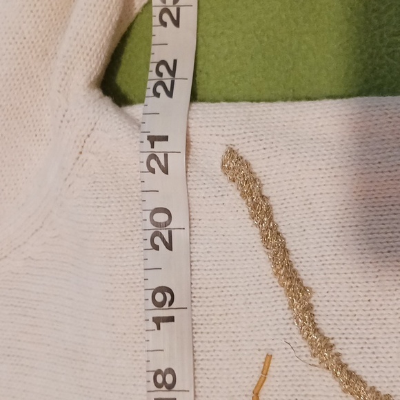 Holiday cardigan sweater - Picture 3 of 11